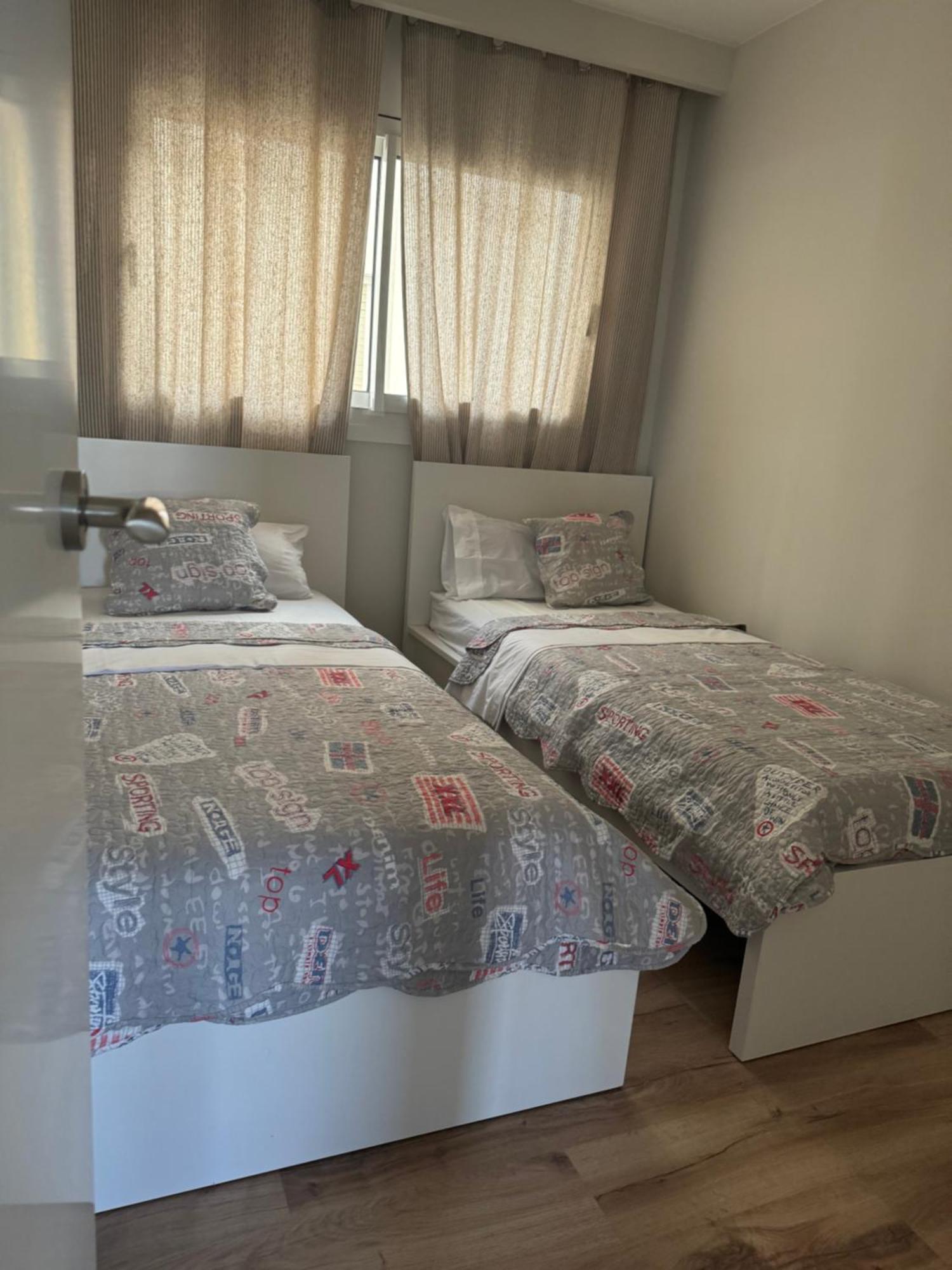 20 метров до пляжа фенальс в ллорет де мар Appartement